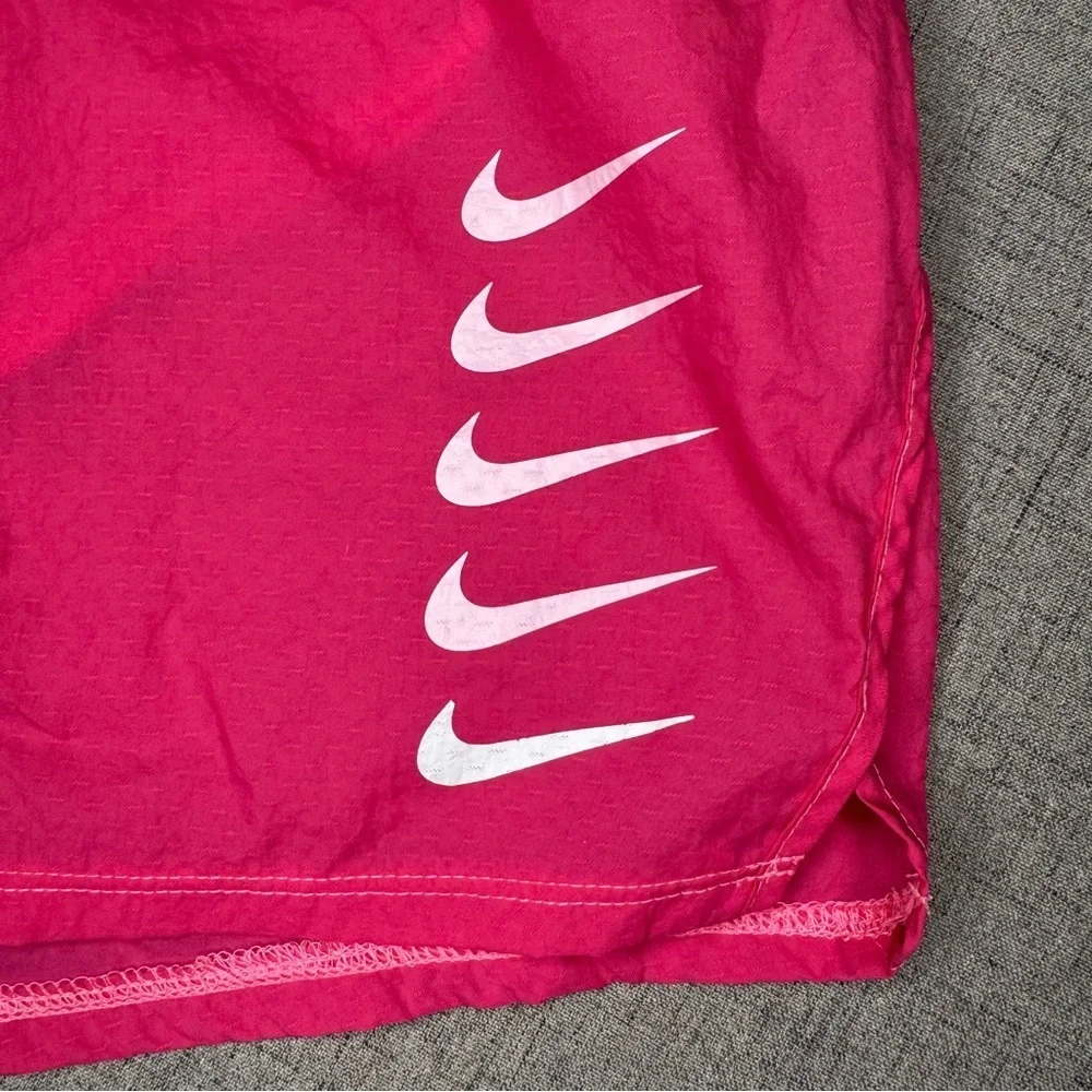 Nike Women’s Swoosh Run Shorts Athletic Short in Pink Glow Size XL